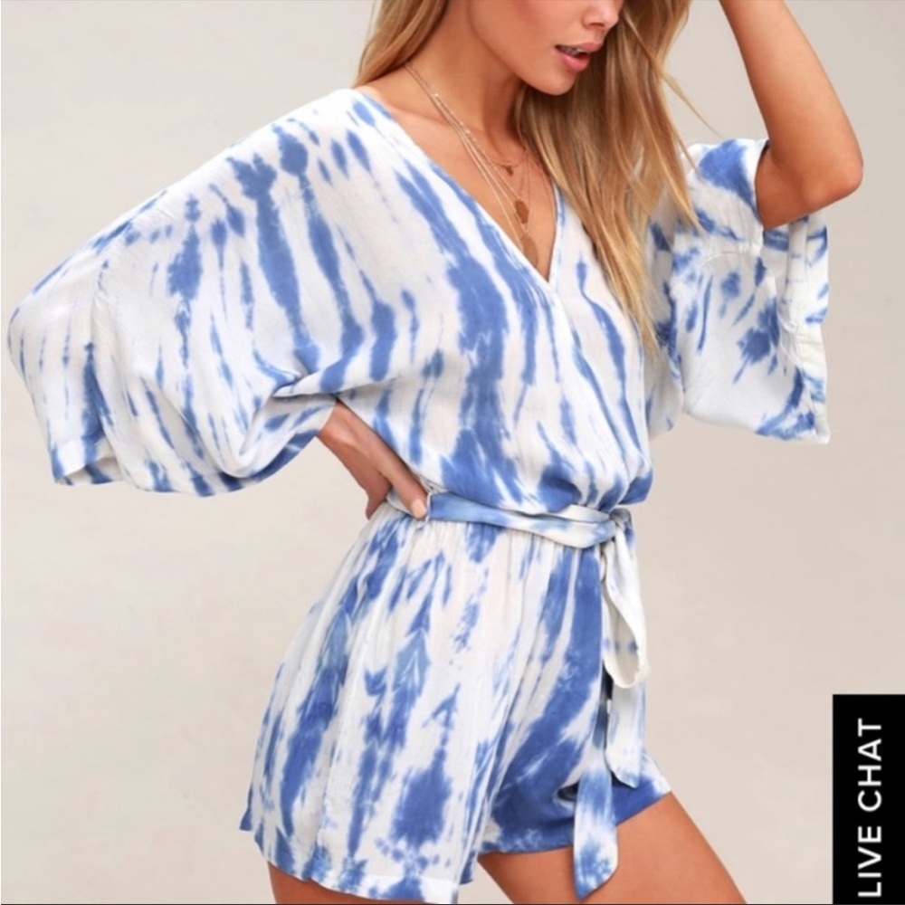 LULUS NWT blue tie die romper